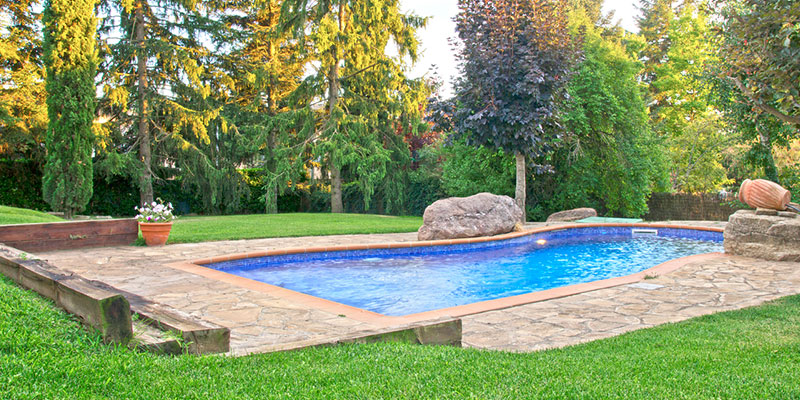 Tips and Ideas for Stunning Custom Backyards