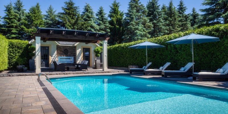 Benefits of Building Custom Swimming Pools